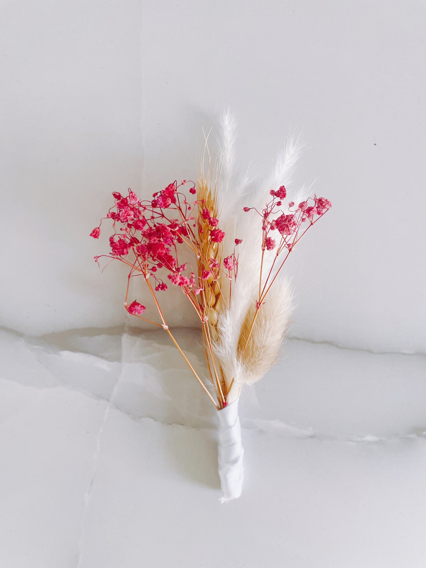 Pampas Grass+Baby’s Breathe+Bunny Tails+Pink+Blue+Cream+Purple+Red+ Yellow+Leaf Boutonniere, Spring Wedding, Summer Wedding Boutonniere, Wedding Boutonniere, Groomsmen Boho Boutonniere
