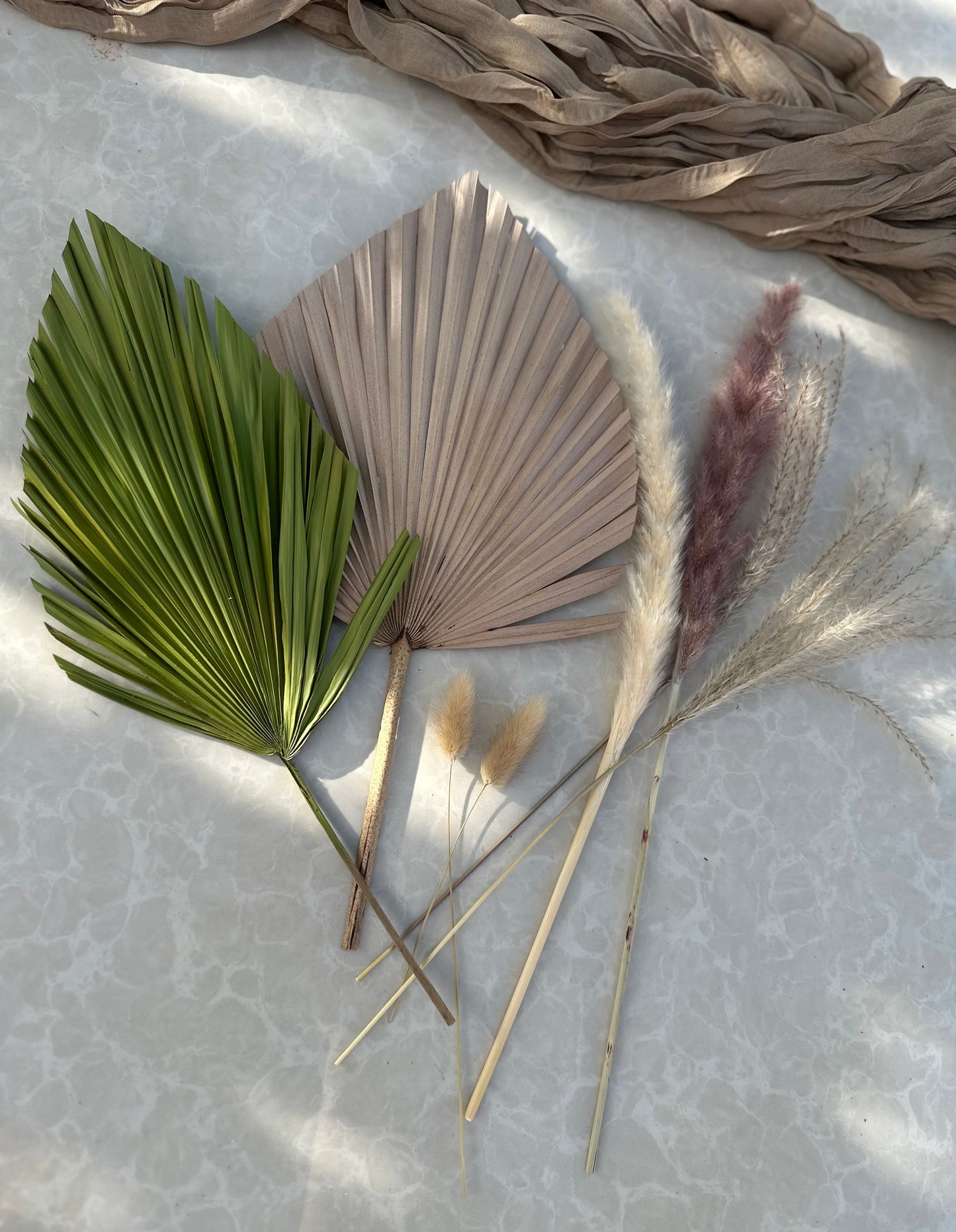 Mini Pampass Grass & Palm Bouquet Bundle + FREE Vase + FREE Shipping